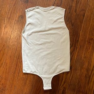 Skims Essential Crew Neck Sleeveless Bodysuit